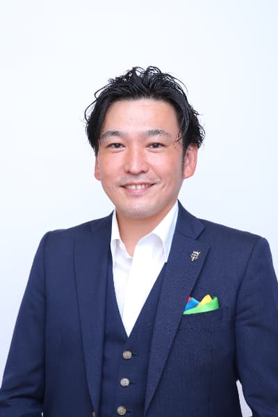 小用 圭一 氏